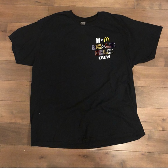 BTS McDonald’s Crew Uniform Limited Edition T-Shirt Merch Size XL - 🎤🎙 - Picture 1 of 4
